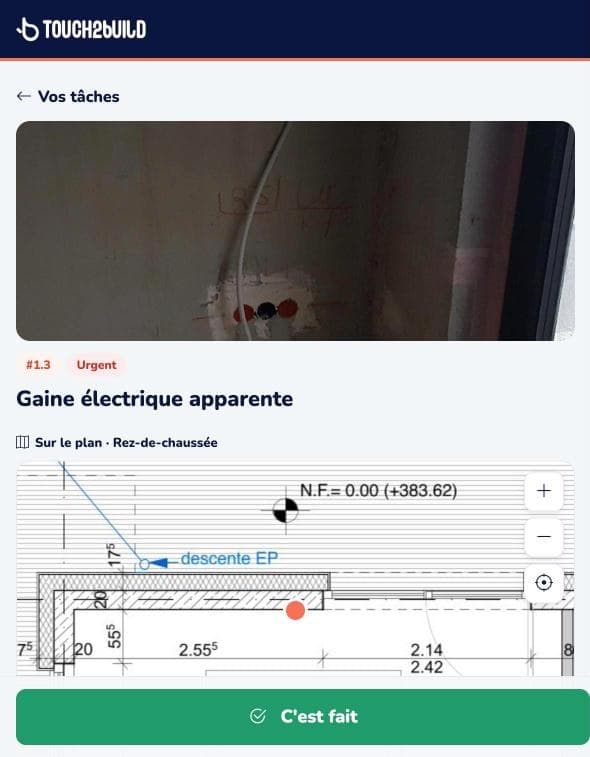 Une tâche sur la page de l’entreprise : photo, priorité, position sur le plan et bouton « C’est fait »