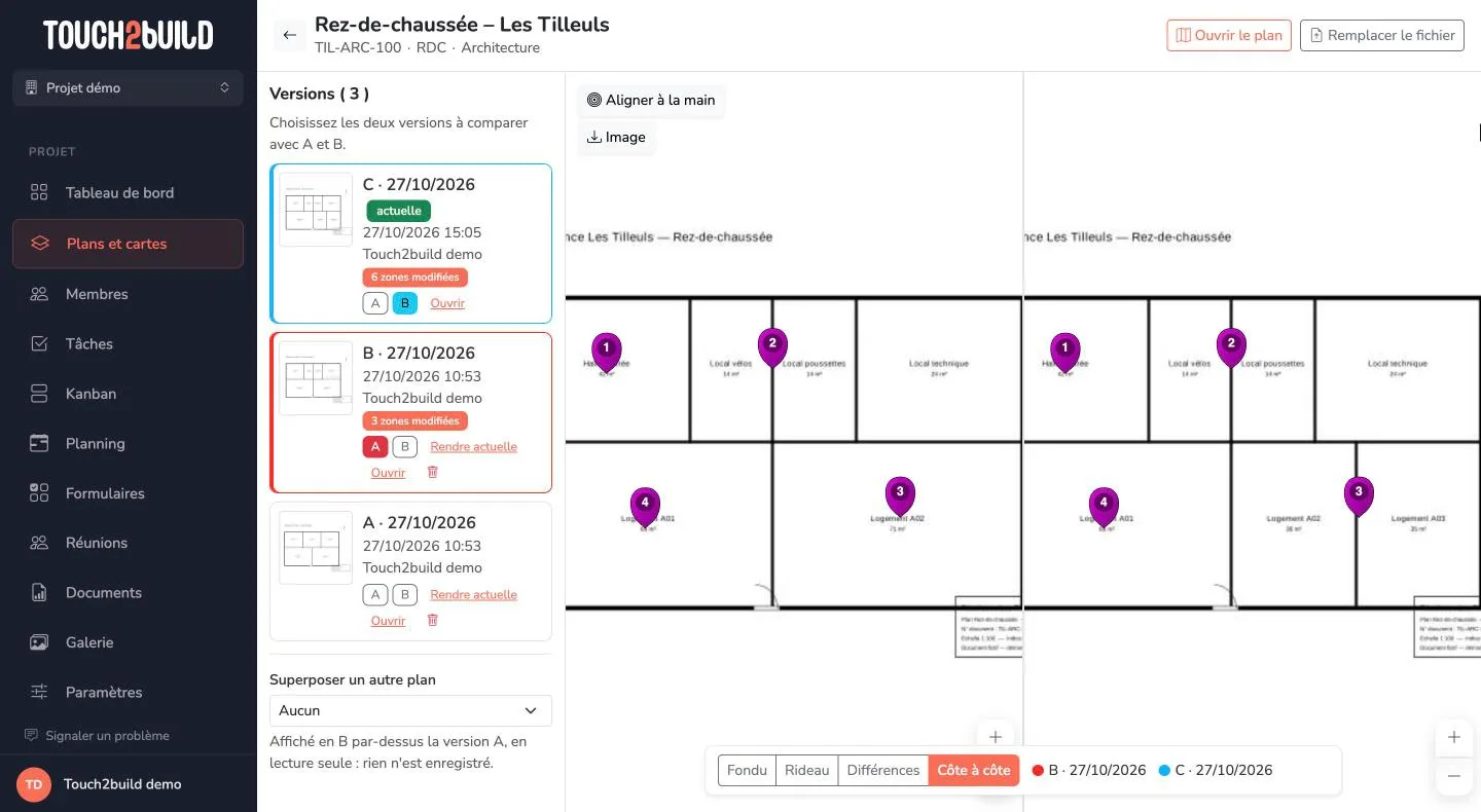 Deux versions d’un plan de rez-de-chaussée comparées côte à côte dans Touch2build, avec les tâches à leur place